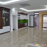 Bán nhà mặt phố hoàng cầu, tòa nhà 7 tầng thang máy, kinh doanh, ô tô dừng đỗ chỉ 29.9 tỷ.