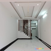 Tân mai ô tô đõ cửa 5 tầng – nhà mới đẹp 45m2 – kinh doanh văn phòng – giá 5.5 tỷ.