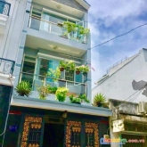 Nhà to đẹp hẻm đường kinh dương vương xe hơi đậu trước nhà. sát kdc nam hùng vương. giá dưới 5 tỷ.