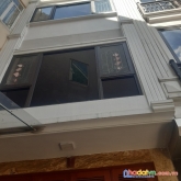 Ngọc lâm  bán nhà dt36 nhà 3tầng mt5m giã 4.7 tỷ