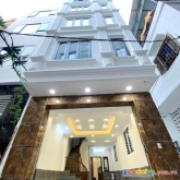 Bán nhà trung kính đẹp vô cùng. mới xây tuyệt vời. ở và kd online đỉnh cao. giá nhỉnh 3tỷ