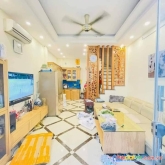 1 nhà ra ô tô tránh, phố cự lộc, thanh xuân 40m2x6t, 2 thoáng, 5 tỷ.