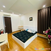 Bán nhà phố nguyên hồng, đống đa, ô tô kd 52m, 4 tầng, mt 4.4m. giá 12.9 tỷ