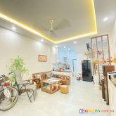 Nhà đẹp ở sướng phố hào nam, đống đa, hiện đại, 45m2x5 tầng, nhỉnh 7 tỷ