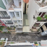 Bán nhà  phố nguyễn văn cừ, long biên. khu vực đáng sống - gara 2 ô tô - nhà đẹp full nội thất -