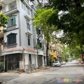 Bán nhà riêng ngõ 2 phố hoàng sâm, q.cầu giấy. dt: 65m2*5 tầng, gara ô tô, ô thang máy, kinh