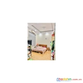 Cc bán nhà hào nam - 3.99 tỷ. lô góc – 32m – 3 tầng – ngõ ba gác tránh. ở rất sướng.