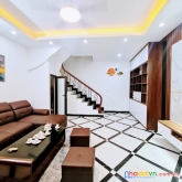 Bán gấp nhà kim giang,dt 36m2 x4 tầng,giá 3.250 tỷ,sđcc,ở luôn.
