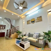 Rẻ kinh hoàng,chùa lángláng 50m oto,trước nhà 3m, 2 thoáng,nhà đẹp 44mx5t chỉ 4,6ty