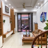 Bán nhà tư đình long biên ngõ nông, full nội thất xịn 36mx5t-3.85 tỷ 0973070745