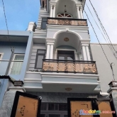 Bán nhà mới,3 tầng, btct,52m2, quận 9, xe hơi ngủ trong nhà. chỉ 4,x tỷ