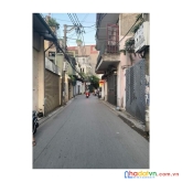 Nhà hiếm long biên 
trung tâm long biên - hai mặt ngõ - ô tô ra vào.
dt103, cấp 4, mt 5 . giá 4,1 tỷ
