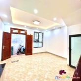 Bán nhà ở phố nguyễn văn lộc , mỗ lao ,hà đông dt 40m. xây 5 tầng đường ô tô .chỉ 4 tỷ 0978637436.