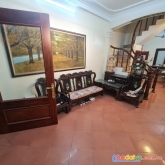 Bán nhà đường cầu giấy, 44m2 gần phố, ô tô đỗ 20m, lô góc, yên tĩnh, giá 5.4 tỷ.