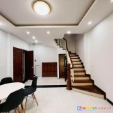 Bán nhà phố giáp bát: 42m2, 5 tầng, 4 ngủ, mt 4m, 3.6 tỷ, ngay sát chợ, ngõ thông 2 đầu