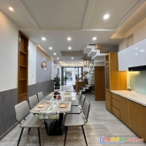 Bán nhà mỹ đình 55m2 - mt 5.2m - gía nhỉnh 6 tỷ - kinh doanh sầm uất - ngõ rộng - gần phố.