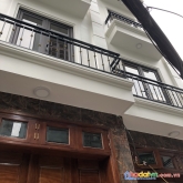 Bán nhà nguyễn văn linh, long biên 41m2 giá 2,95 tỷ ngõ to như phố