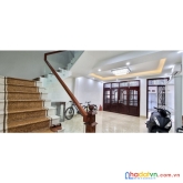 Bán nhà gara 7 chỗ phố hồng tiến quận long biên an sinh hết ý 60m