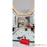 Rất gấp! phố đê la thành đống đa, ô tô - kinh doanh 37m 5 tầng mt 4.5m ở sướng