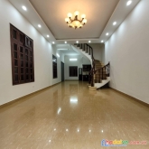 Hiếm! 10m ra oto, nhà đẹp, mới, ở ngay, phố cầu giấy 50m2 5 tầng, mặt tiền 4.5m. 5.9 tỷ