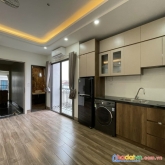 Nhỉnh 8 tỷ có nhà đẹp trung tâm bồ đề, ô tô tránh, thang máy, nở hậu.