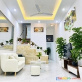 Nhà đẹp vị trí đẹp thiết kế hiện đại 4 tầng 5 phòng ngủ - dt: 46m2 - mt: 3.6m - giá : 5.5 tỷ phố