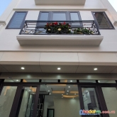 Cc bán nhà đàm quang trung-long biên 39m2 4 tầng, hàng xóm aeon chỉ có 3.7 tỷ