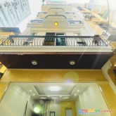 Bán gấp nhà lạc long quân, ô tô đỗ cửa, 5 tầng thang máy, mới đẹp ở luôn