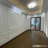Bán gấp nhà quan hoa cầu giấy 30m2 x 5 tầng giá rẻ chỉ 4.2 tỷ nhà mới