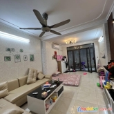 Gia đình chuyển nhà to hơn cần bán nhà phố lương khánh thiện, ngõ nông, ô tô đỗ cổng.