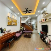 Bán nhà trường chinh ngã tư sở 36m2 5 tầng, nhỉnh 3 tỷ, ở ngay, gần phố