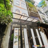 Tôi chính chủ cần bán gấp căn nhà nằm trong ngõ 164 vương thừa vũ, thanh xuân. ngõ thông ra phố