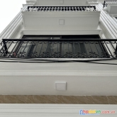 Ngọc lâm-5 tầng lô góc -36/52m2, mt 4,7m, 5,2 tỷ - ngõ nông rộng -ô tô đỗ cửa