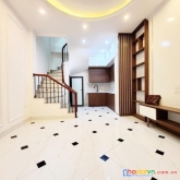 Bán nhà 5 tầng mới xây dt 40m 4mmt phố đội cấn 3 ngủ rộng giá nhỉnh 4 tỷ lh 0799198898