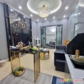 Nhà đẹp như khách sạn 5 * - ô tô đỗ cửa – ngỗ thông – vip trên đường phạm văn đồng