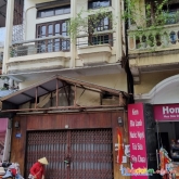 Bán nhà phân lô phố hoàng cầu, nở hậu, ô tô vào nhà, giá hợp lý.