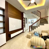 Bán nhà mai dịch cầu giấy 40m- 4 tỷ- gần ô tô 30m- full nội thất ở ngay