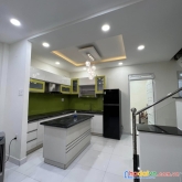 Bán nhà tân bình, ni sư huỳnh liên, 2 tầng ngang 5 x 10 , tặng full nội thất.