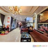 Bán nhà hoàng cầu, đống đa, 48m2, mt: 5m, ô tô tránh, kinh doanh đỉnh. giá 11,6 tỷ