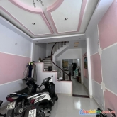 Nhà đẹp lạc long quân ngay giữa lòng cầu giấy giá siêu hợp lý với vị trí vip ngay giữa lòng cầu