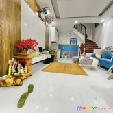 Nhà đẹp, hiện đại phố tây sơn 40m, 5t. cách phố 30m. kd dòng tiền. sổ đẹp. 6.2 tỷ. 0836797686