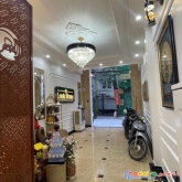 Bán nhà phố giáp nhất: 45m2, 5 tầng, 4 ngủ, mt 4.3m, lô góc, 3 gác thoáng. 3.7 tỷ