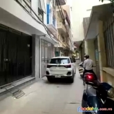 Bán tòa ccmn hoàng ngân ô tô đỗ cửa -8 tầng thang máy - 13 phòng khép kín full nội thất - giá trị