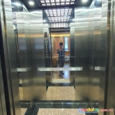 Bán tòa nhà văn phòng 65m2 phú diễn, thang máy, ô tô đỗ cửa, mặt tiền khủng, vị trí đẹp.