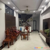 Bán nhà chính chủ, phố lương ngọc quyến, 2 mặt tiền, 20m ô tô đỗ, 42m x 4t. giá bán chỉ 4.5 tỷ