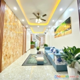 Cần bán nhà tại cầu giấy - xuân thủy - dịch vọng - oto đỗ trước nhà - giá 5.95 tỷ