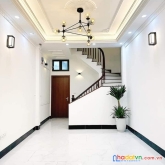 Bán nhà hoàng quốc việt lô góc- gần ô tô- ngõ nông 45m x 4 tầng