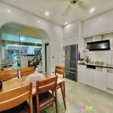 Hẻm xe hơi, 4.x tỷ nhà siêu đẹp, 3 tầng, 3pn, 3wc, phạm văn chiêu.