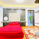 Bán nhà mai dịch, 4 tầng x 45m2, mt 4m, gần ô tô, đường rộng, 3.95 tỷ.