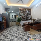 Bán nhà ngọc thụy long biên 46m 5 tầng mt 4,6m nhinh 3 tỷ